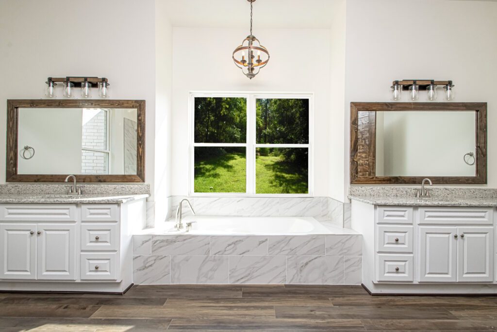 Silver Field Construction - Home Builder - Tile Tub Ideas